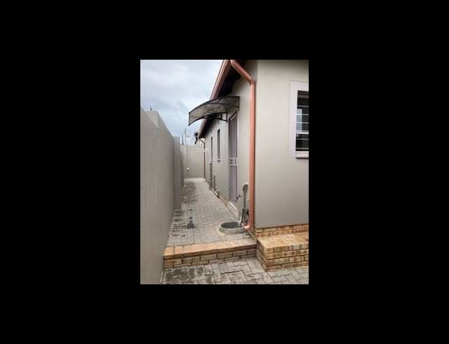 3 BEDROOM HOUSE FOR SALE IN RIVERSIDE VIEW EXT 35